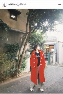 今井美樹、カジュアルなストライプシャツのコーデで...ステキ笑顔炸裂　夫・布袋寅泰＆さだまさしと3ショット