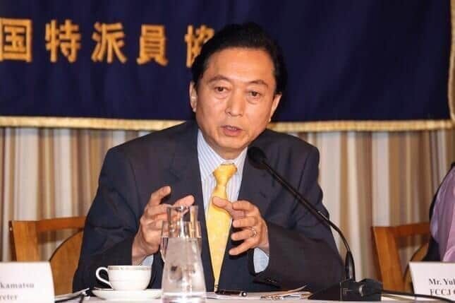 鳩山由紀夫元首相（2015年撮影）、沖縄2区では社民党候補を応援した