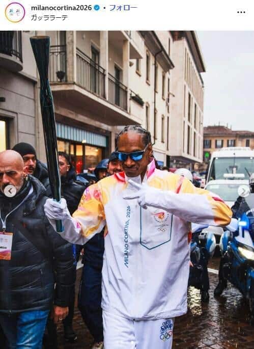 聖火ランナーを務めたスヌープ・ドッグ氏。ミラノ・コルティナ五輪公式インスタグラム（＠milanocortina2026）より