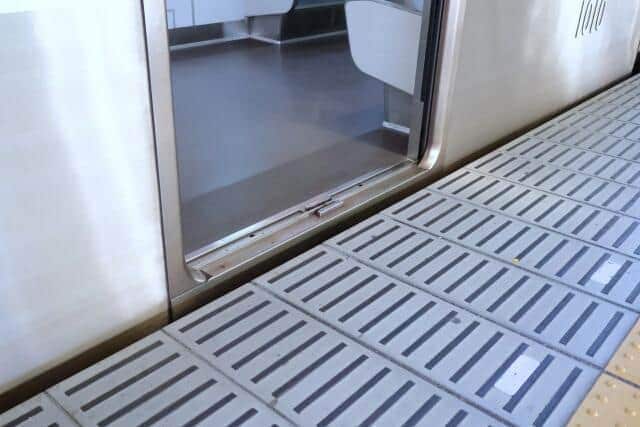 電車内でトラブルが…（写真はイメージ）