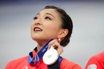 フィギュア坂本花織、「セレブ感スゴイ」ミラノ五輪オフショ　お茶目に決めポーズで「美しすぎます」の声