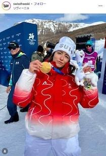 「痛っ！！」「わぁ...」練習で負傷も金メダル！　フリースタイルスキー女子・スイス代表に喝采...4万超いいね【ミラノ五輪】