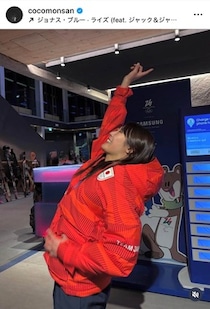 ビッグエアで金メダル村瀬心椛、歓喜のショット...五輪サングラス姿で話題　「勝利を象徴」「おめでとうー！」