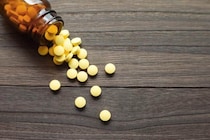 「おばあちゃんたちが笑って踊っている」その後に「地獄」が　最後は高額商品を買わせる催眠商法のあくどさ