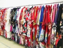 「外国人への着物無料レンタル」と広がる誤解　東京・豊島区、新宿区で行われる成人式和服着付けサービス