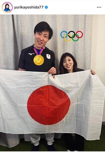夫婦の抱擁ショット話題...大けが乗り越えスピードスケート6位・新濱立也に、妻・吉田夕梨花「本当に感動」