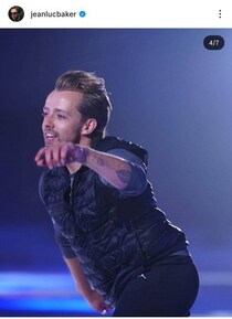 トップスケーター同士の婚約、世界が沸く...「なんて素敵なプロポーズ」　街中でひざまずき...熱いハグ、キスも