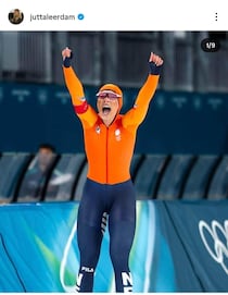 美女スケーターのユタ・レールダム、髪おろして「激カワ」ショット　500m表彰台では高木美帆らとパシャリ