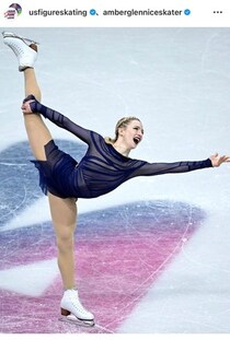 「干渉してくるのはひどい」坂本花織をカメラマンから「守った」全米女王　ライバルの「最も苦しい瞬間」支え...米メディア賞賛