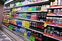 商品にキスのふり？大分の高校生5人がファミマで悪ふざけ　動画拡散で波紋、県教委「生徒や保護者が店に謝罪」