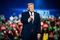 トランプ大統領、早くからイラン軍事攻撃の準備か　アメリカ空母2隻を派遣...大規模な軍事力を展開