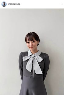 「グッド！モーニング」今井春花、ベージュのミニ×ジャケットのコーデでかわいさ限界突破　「春っぽくてお似合い」