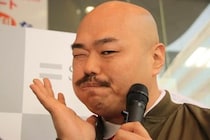 安田大サーカス・クロちゃん「胡散臭い連中ってつるむ傾向にあるよね」　意味深投稿にSNSざわめき