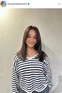 高橋メアリージュン、妖艶キャミドレス姿で色気ダダ漏れ　「こんな綺麗な人いる？」「見惚れる美しさ」