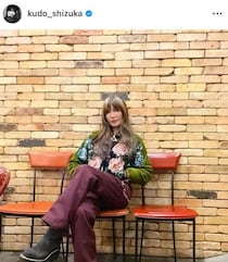 飯島直子＆工藤静香、仲良し密着2ショットに反響　「美し過ぎるお二人」「神ショット」「可愛すぎてやば！！」