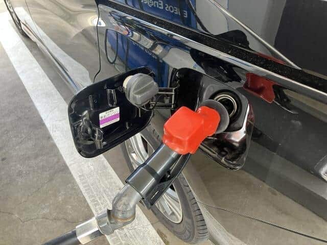 ガソリンは1リットル235円になるとの予想も