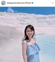 高山一実、肩出し黒ロングドレスでかわいさ限界突破...すらり神スタイル　「最高～」「めっちゃかわいい～！！」