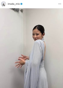 今田美桜、黒レースのミニ丈ワンピ姿にドキっ...アンニュイな表情で「最高に素敵」「何という可愛さ」