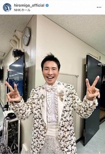 郷ひろみ70歳、愛犬つぼみちゃんとパシャリ　番組企画でお店へ「つぼみちゃんグッズについ手が伸び気づけば」