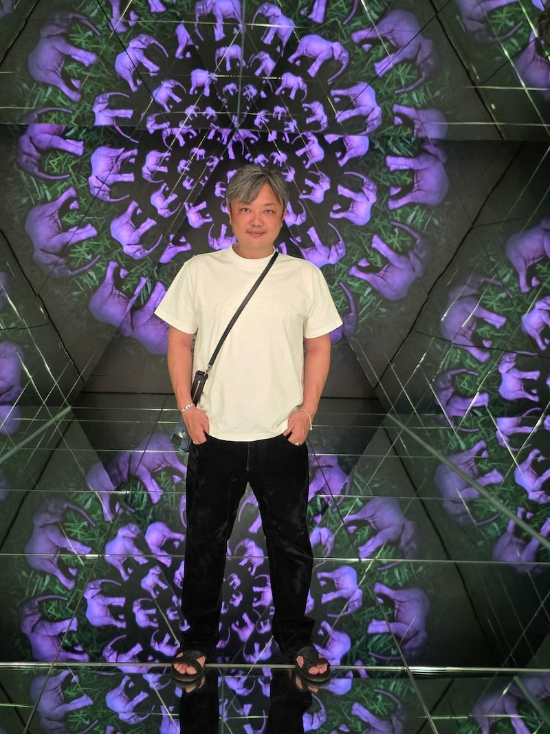 与沢翼氏。連日デートの様子を投稿している(写真は与沢氏のXから)