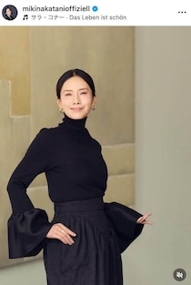 中谷美紀、ジャケットのスタイルも完璧...変わらぬ美貌にドキっ　「いつもながらお美しい」「神々しい」