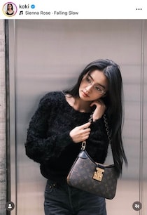 キムタク＆静香の次女Koki，さわやか白ワンピ姿ですらり神スタイル炸裂　カメラ目線ショットにドキっ