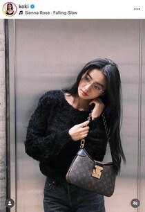 キムタク＆静香の次女Koki，さわやか白ワンピ姿ですらり神スタイル炸裂　カメラ目線ショットにドキっ