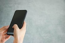 スマホ料金がまさかの大幅増　「必要だと言われた」70代母親が高額契約...家族が取れる対応は