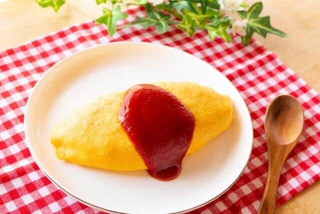 オムライスは卵アレルギーの人は要注意だ（写真はイメージ）