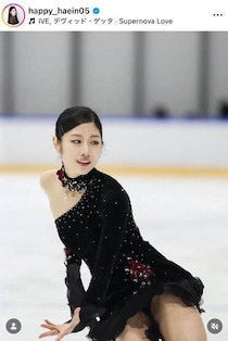 「キム・ヨナ2世」イ・ヘイン、ウィンク「激カワ」ショットにドキっ　毛先だけ染めたロングヘアをおろして