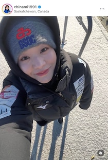 カーリング吉田知那美＆夕梨花、仲良し姉妹2ショに反響　28年経って「おんぶの上ポジションを譲りました！」