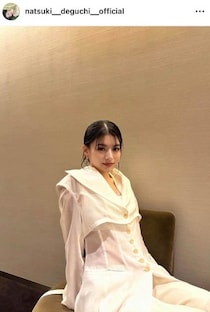 出口夏希、ただただ美しい肩出し白キャミワンピ姿　「もう奇跡」「天使がすぎる」「横顔も反則的に可愛い！」