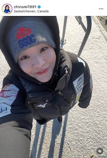 カーリング吉田知那美＆夕梨花、仲良し姉妹2ショに反響　28年経って「おんぶの上ポジションを譲りました！」