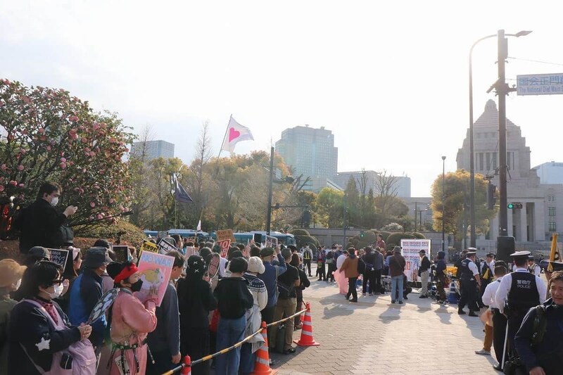 「オタクによる反戦デモ」の様子