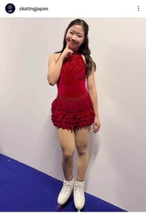 フィギュア銅・中井亜美、ほっぺポーズ再び...大反響　黒ワンピ姿にもドキっ「かわいすぎて心臓が持ちません」