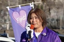 伊東市前市長に「学長印注文で卒業証書偽造」報道　悪質すぎてドン引きの声