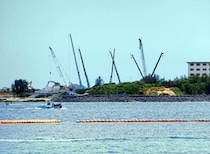 朝日新聞が辺野古沖での船2隻転覆・死亡事故めぐる記事を訂正　「移設工事に対する抗議活動のため」乗船は誤り