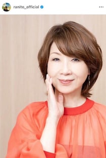 伊藤蘭、肩出し妖艶黒ドレス姿で...変わらぬ美貌にドキっ　「ずっとずっと美しい」「綺麗すぎる」