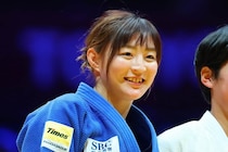 柔道・角田夏実、ショートケーキ作りに挑戦...エプロン姿で雰囲気変わりギャップ萌え　「激かわ」「日増しに綺麗」