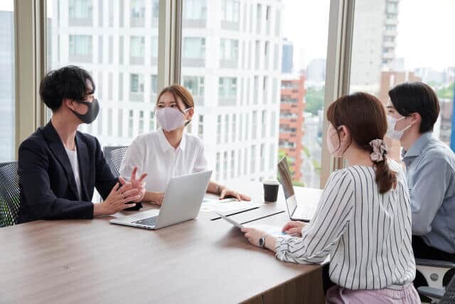 はたして若者は甘やかされているのだろうか?(画像はイメージです)
