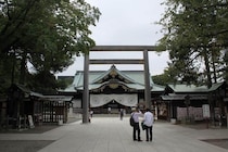 「ケチをつけたい方々、画像加工までして大変ですね」　日本保守党・有本香氏が怒った靖国神社での「疑惑」