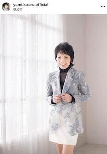 「20歳の由美かおるです」真っ赤なミニワンピ姿ですらり...AIが作成　「スリーサイズは維持できています」衝撃の告白
