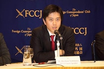 大阪・吉村知事が恋リア鑑賞「いちごから唇に移れ」熱弁姿にX騒然　「不覚にも笑った」「攻めすぎやろw」