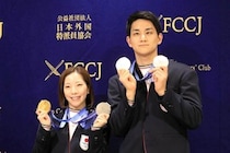 「早いよ泣くの！」...りくりゅう引退会見、木原龍一選手は話す前から涙　三浦璃来選手も「もう、泣かないで」