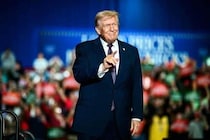 ユニフォームで口覆う行為がレッドカードならトランプもっとひどい　斎藤幸平氏、FIFA平和賞授与を「撤回すべき」
