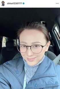 高木豊67歳、美人妻とドライブデートへ...ラブラブ夫婦2ショ　「2人とも出かけるのが好きなので」向かった先は