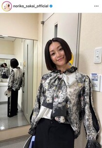 酒井法子「春らしいワンピでウキウキです」...変わらぬ美貌にドキっ　「若い頃と変わりませんね」「可愛くて綺麗」