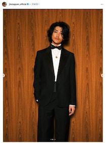 赤西仁、若かりし頃の父を顔出し　「初公開」にファン興奮「最強イケメン遺伝子」「やんちゃ系だけどかっこいい」