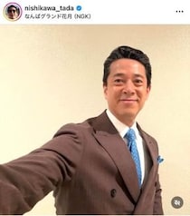 吉本新喜劇・西川忠志58歳、隠しきれないムキムキ腕のぞかせて...電車移動中　「めちゃマッチョ」「腕、凄すぎ」