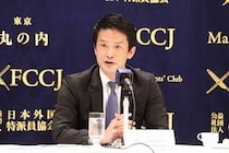 中道・泉氏、クラファン返礼品提案　「抽選で『淳也フォン』かけてほしい」